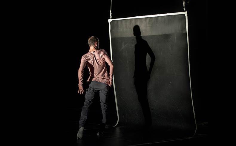 Persona- espectacle de Spin off Danza dins del festival Ciutat Flamenco 2015 - Mercat de les Flors, Dansa i Moviment