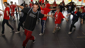 Taller Breakdance amb CRISTIAN BORRALLO ESTEVEZ i SOFIA MORAZZANI al Mercat de les Flors