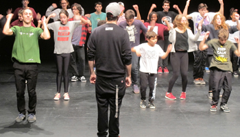 taller HIP HOP amb IZASKUN ORTEGA i ROGER GALTÉS al Mercat de les Flors